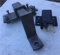 Truck Trailer Hitch Assemblies