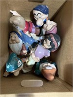 Porcelain Disney Snow White and 7 Dwarfs