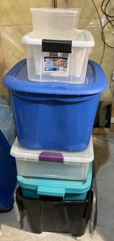 Lot of Assorted Totes & Plastic Baskets