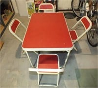 VINTAGE CHILD SIZE METAL CARD TABLE & 4 CHAIRS