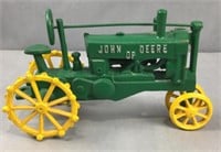 Cast-iron John Deere OP tractor