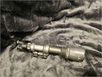 Surefire USMC style light needs bulb?