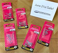 4 Packs of Screw Hooks