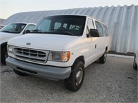 1998 Ford E-350 XLT-passenger van