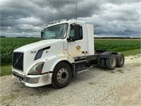 2007 Volvo Day Cab Truck Tractor,