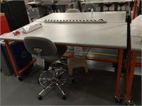 Lab Work Benches & Chairs