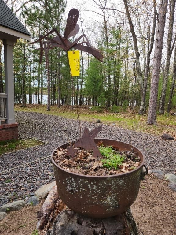 Lg metal cauldron planter 24" d & yard decor *NOTE