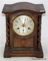 schlenker & Kienzle Oak Cases Mantle Clock