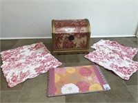 Toile Wooden Chest & Placemats