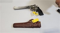 Smith & Wesson 686-4 .357 Magnum Revolver
