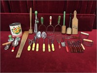 Various Vintage Kitchen Utensils & Gadgets - 34pcs