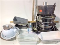 Bundt pan, metal pots and baking pans