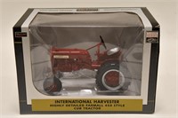 1/16 SpecCast Farmall 450 Style Cub Tractor In Box