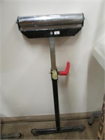 ADJUSTABLE ROLLING SUPPORT STAND