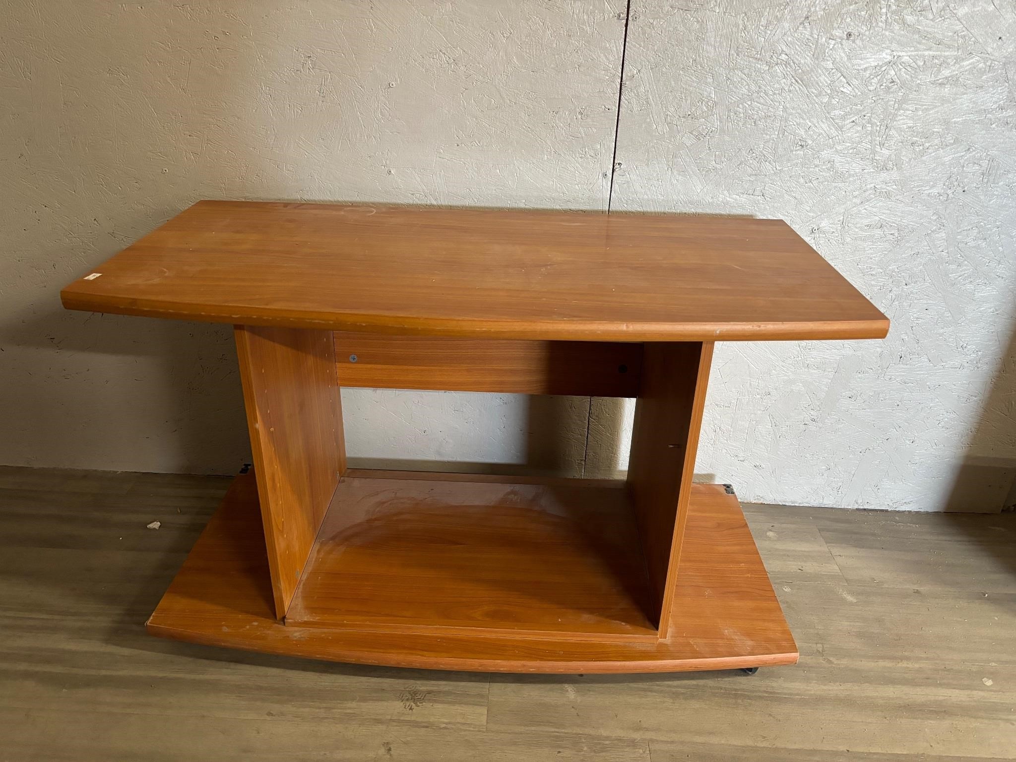 Tv Stand 40" x 19 1/2" x 24"