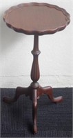 Small lamp table
