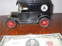 Ertl 1913 Ford Replica Model T Van Coin Bank