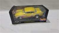 Nib 1:18 scale hotwheels 57 chevy