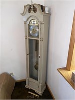 COLONIAL WOODEN GRANDFATHER CLOCK