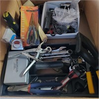 Hand tools, mixed, used   - I