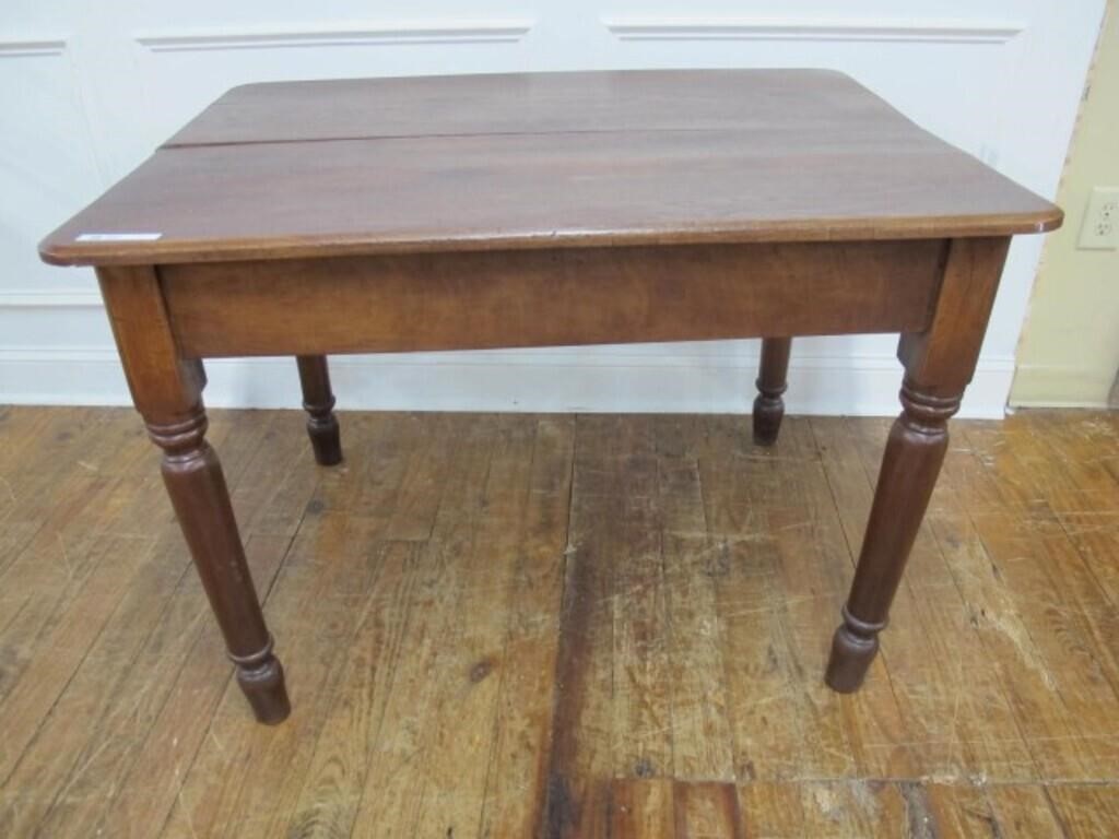 WALNUT KITCHEN TABLE CIR 1880'S  - W32 D42 H 29