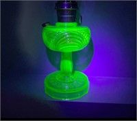 Aladdin Uranium glass lamp