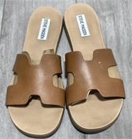 Steve Madden Ladies Sandals Size 8 (light Use)