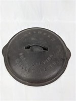 Griswold Cast Iron #8 Self Basting Skillet Cover