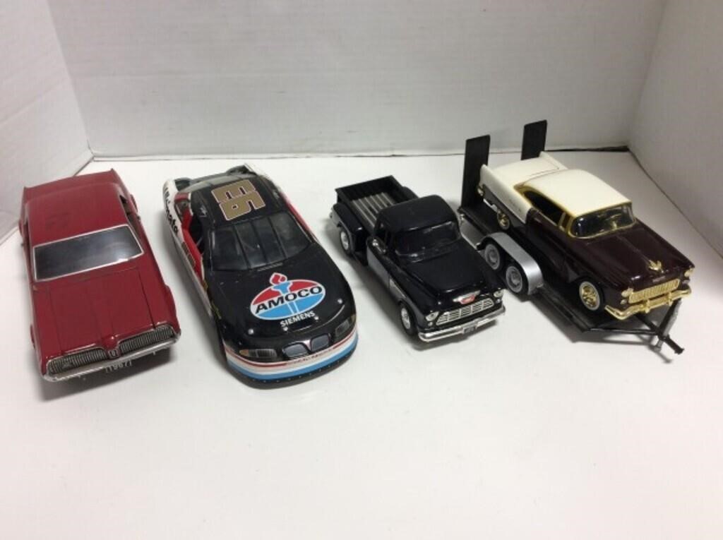 4x 1/24 Die-cast Vehicles