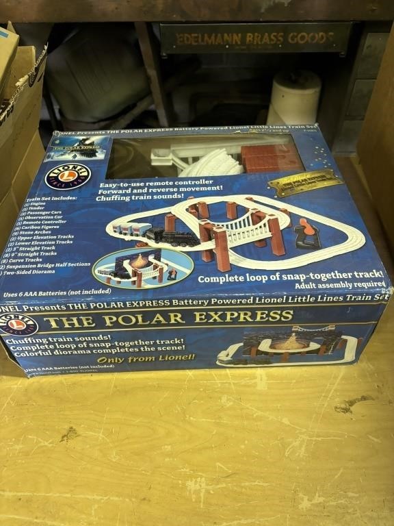 polar express train LIONEL