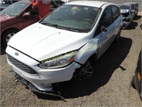 2015 Ford Focus 1FADP3K24FL304670 White