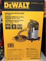 DEWALT STAINLESS STEEL WET/DRY VACUUM IN BOX