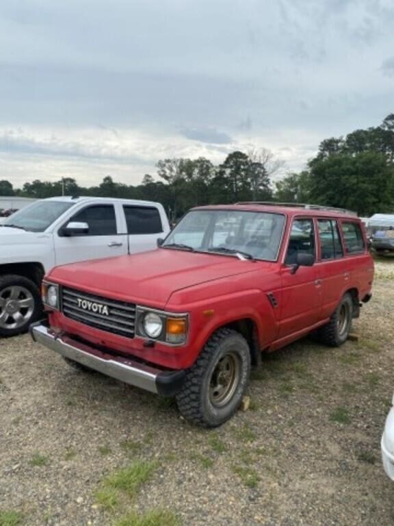 1142) '85 Toyota Landcruiser 4wd - runs/drives