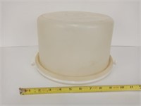 Vintage Tupperware Cake Carrier