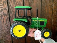 JD 2755 TRACTOR
