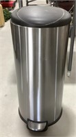 Metal foot peddle trash can 26in