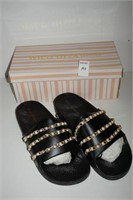 WILD DIVA LOUNGE WOMENS SLIPPERS SIZE 10
