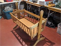 VTG Wooden Baby Cradle