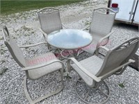 Patio table (31in diameter) & 4 chairs