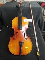 Modern Violin w/ Bow
