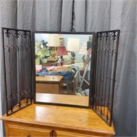 Metal Gate Front Display Mirror for Jewelry Shows