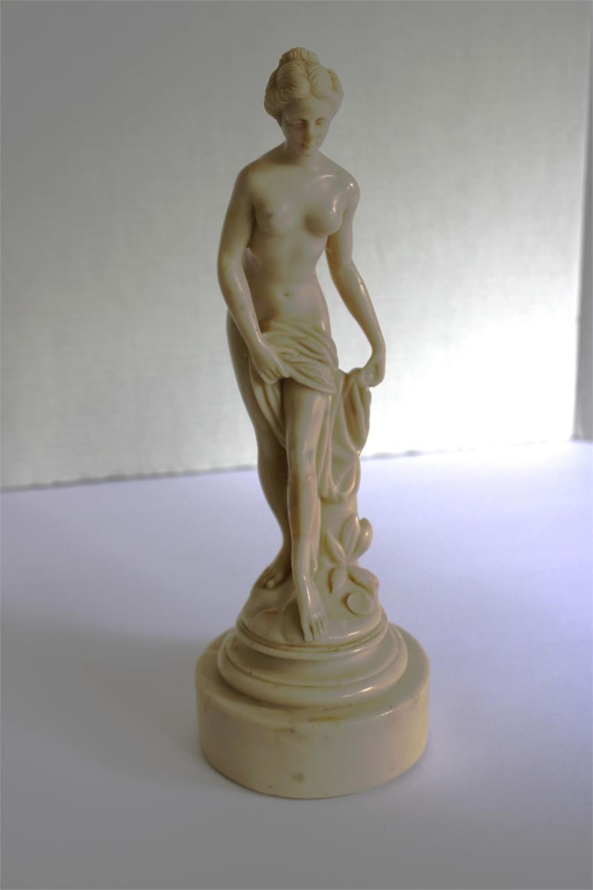 G. Ruggeri Venus Woman Nude Resin Sculpture 11.5"T