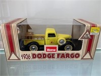 Home Hardware 1936 Dodge Fargo Die Cast 1/25