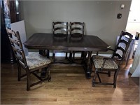 Dining room table and chairs wooden