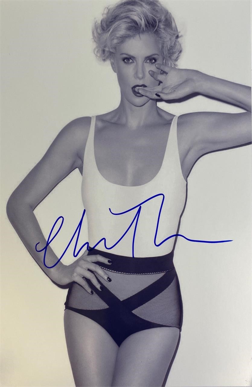 Autograph Signed COA Hollywood Sexy Actress Photo M