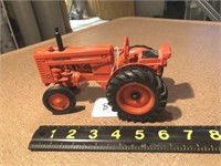 John Deere M1 tractor