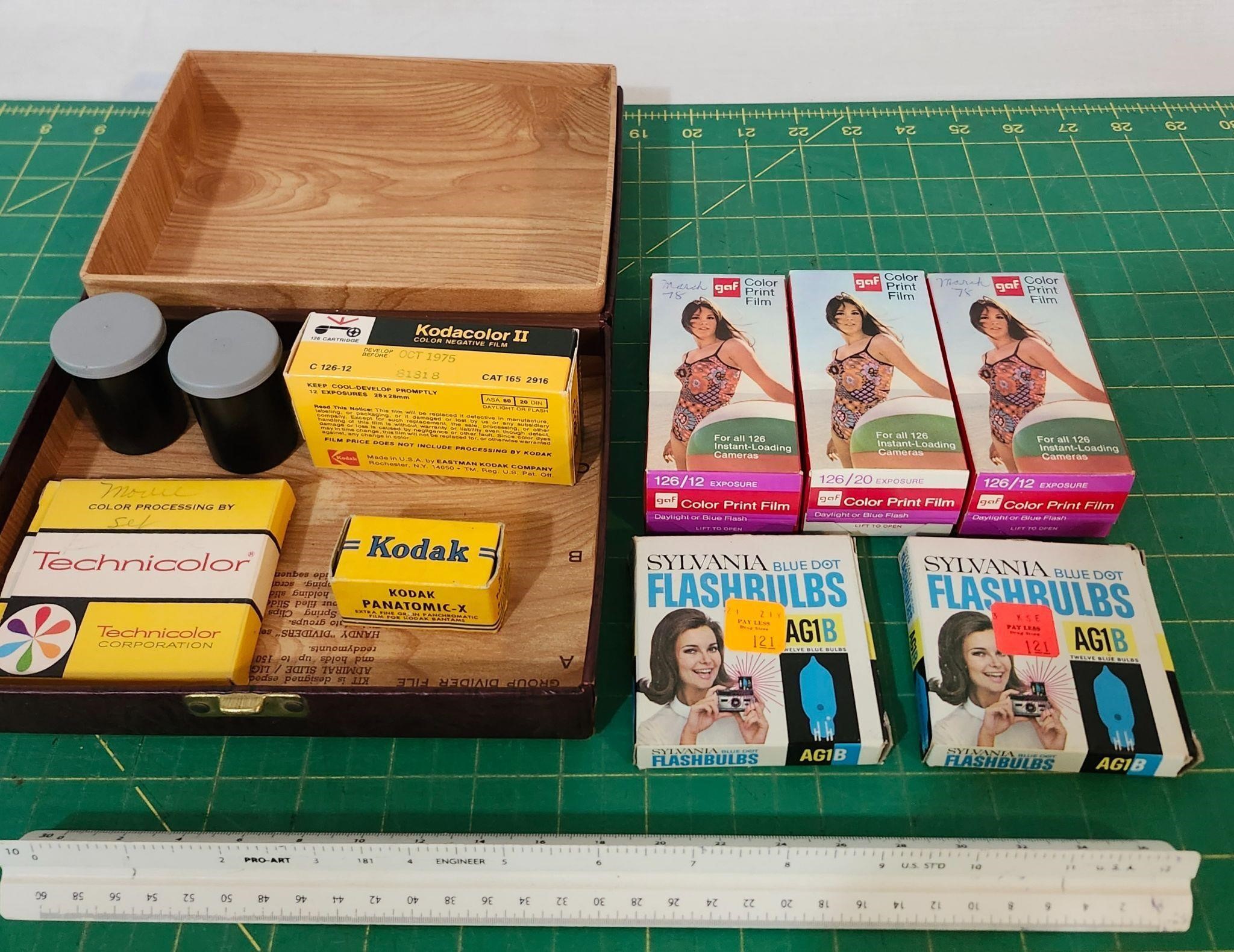 Vintage film/flashbulbs - camera items