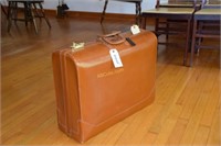 Vintage Mendel Leather Suitcase - 24x18x7.3/4"