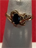 Onyx ring. Size 4 1/2. 14 K. Very nice little