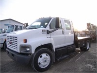 2005 GMC C6500 Flatbed Truck - VUT